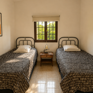 Habitación 2, con 2 camas de plaza y media con sommier