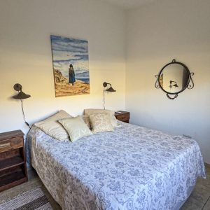 Habitación matrimonial con baño en suite