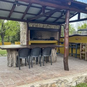 Quincho con asador y horno de barro